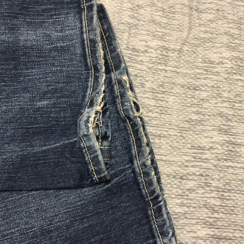 Silver Jeans - Picture 5 of 6